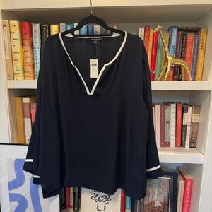 NWT Banana Republic Long Sleeve Contrast Piping Top in "Preppy Navy," Size XL